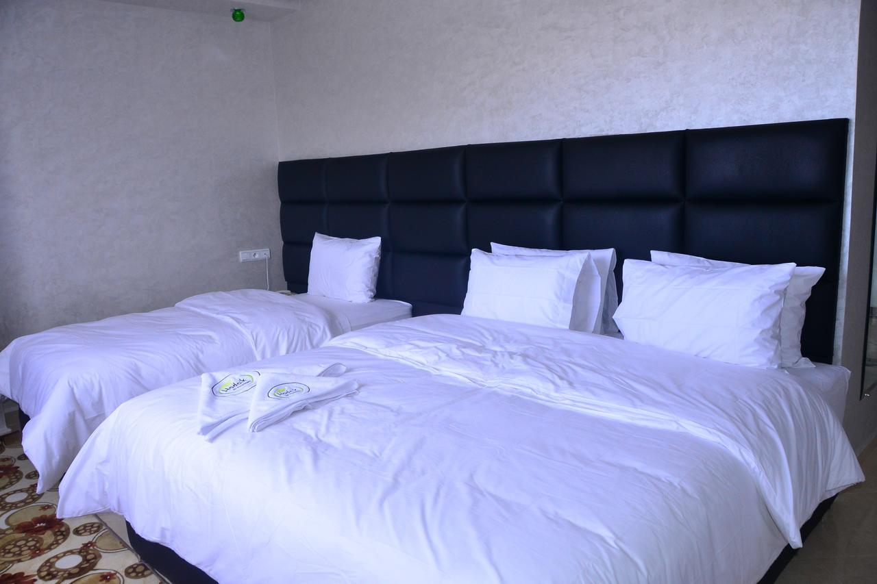 Hotel Hadaik Ain Asserdoune Beni Mellal Exterior foto